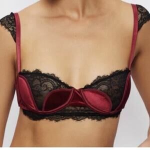 Fredericks of Hollywood Red Velvet Black Lace Georgine Underwire 34B SM Bra NWT